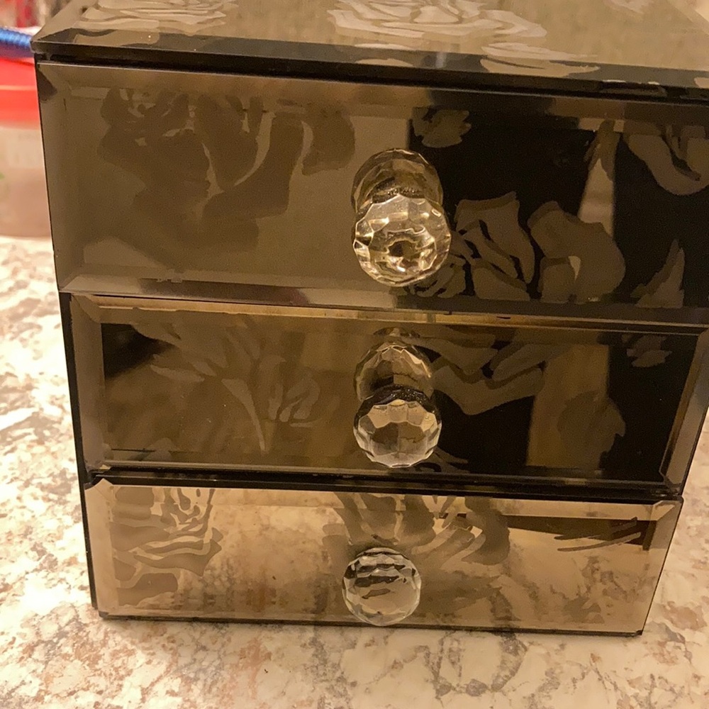 SQUARE SMOKED GLASS JEWELRY WITH ROSE 🌹 ART DECOR